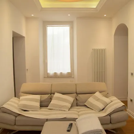 Luxury Dandy House Apartment La Spezia