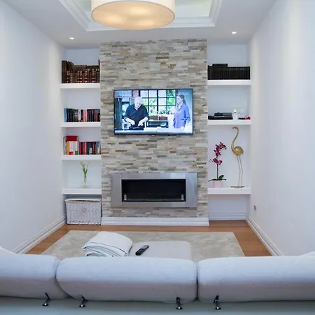 Apartment Luxury Dandy House *